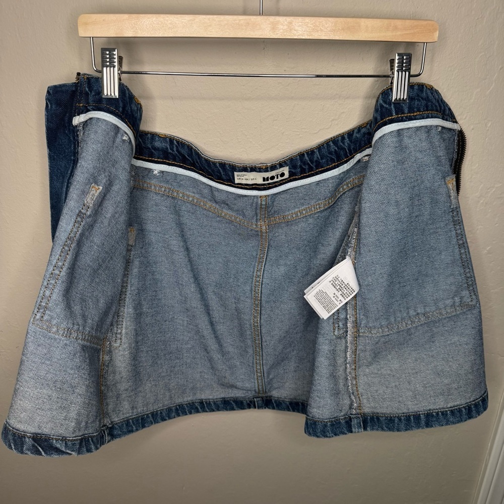 TOPSHOP Moto Zipper Denim Patch Pocket Mini Skirt - Picture 14 of 16